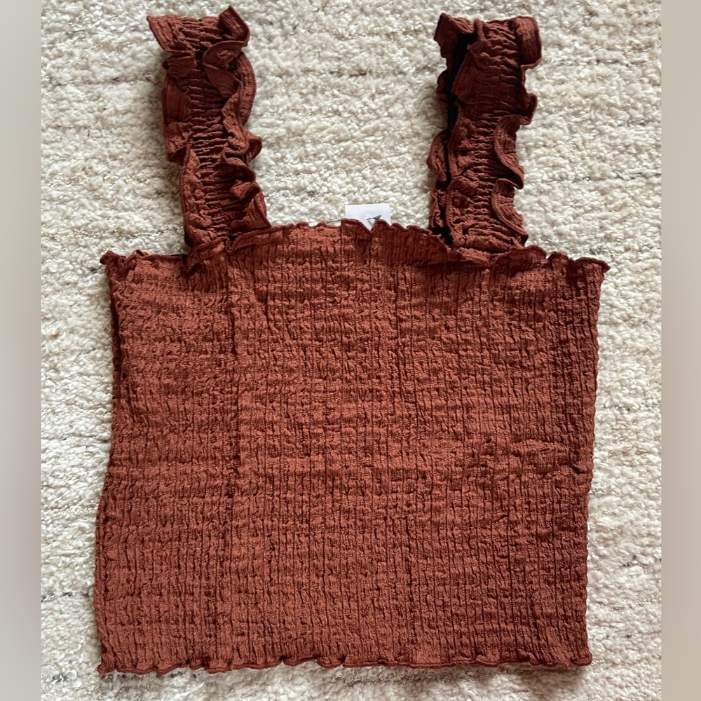 NWT Francesca’s ruffle sleeve crop tank top, Size small